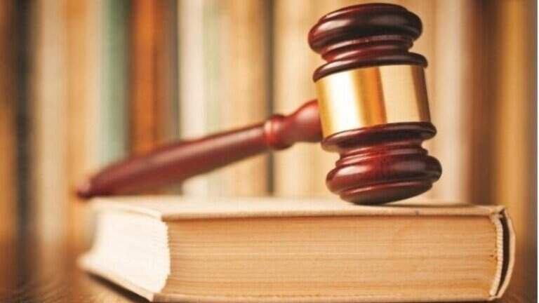 Condenan a 4 años de prisión a mujer que chocó borracha en los Cayos contra policía de Florida