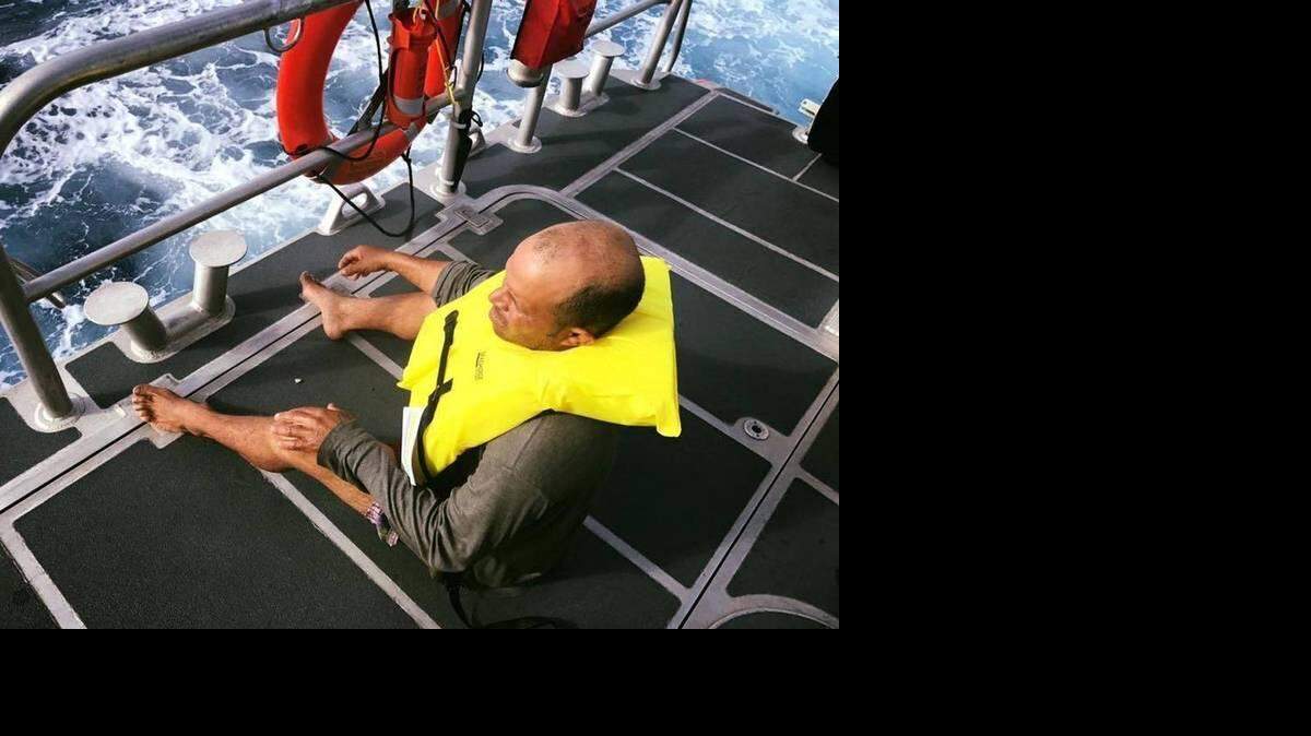 El Servicio de Guardacostas de Estados Unidos rescató el jueves a dos pescadores cubanos que se hallaban desaparecidos. Cortesía: Servicio de Guardacostas de Estados Unidos