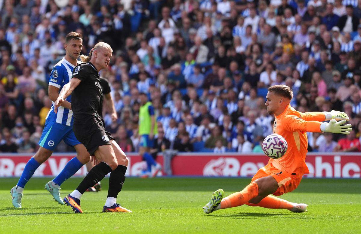 El delantero Erling Haaland anotó el gol del Manchester City, pero no pudo impedir que su equipo cayera 2-1 ante Brighton, el domingo.