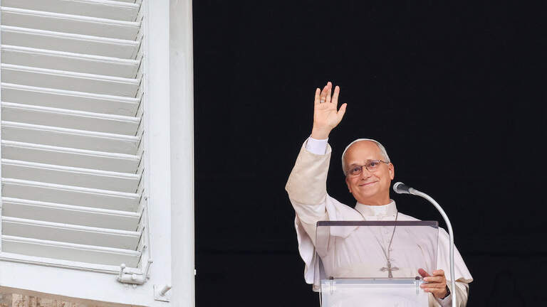 León XIV reaparece en el ángelus y dice que retomará gradualmente su actividad