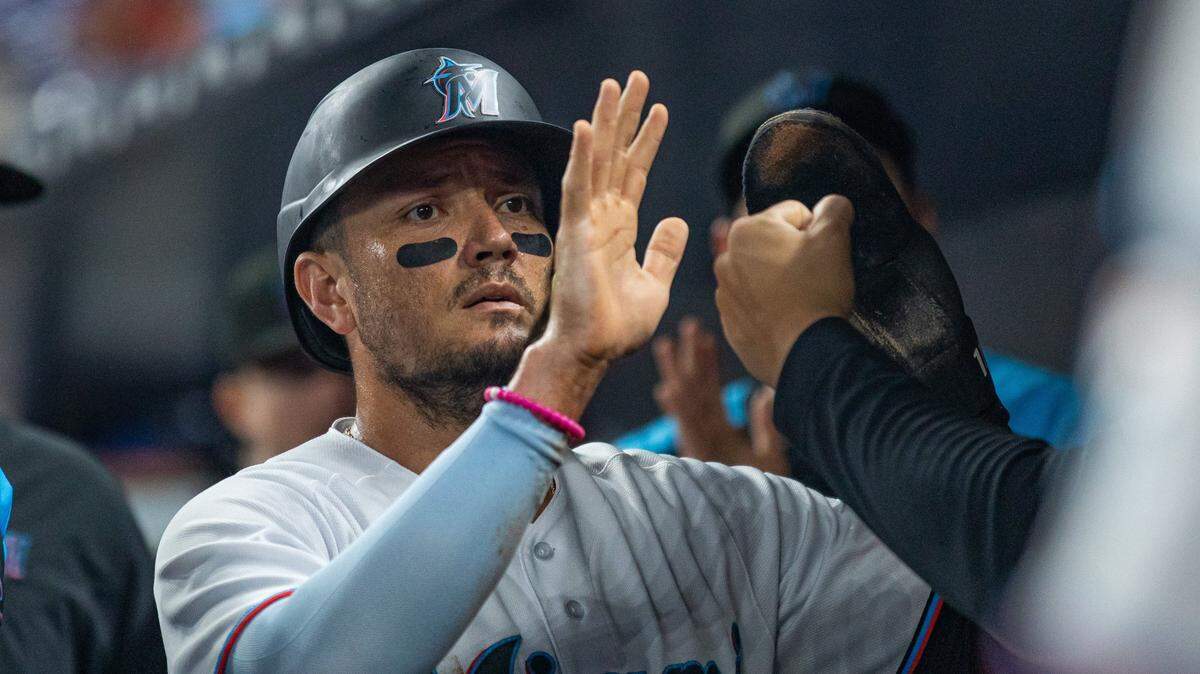 Ahora que se fue Miguel Rojas, los Marlins enfrentarán un dilema que quizá tenga una solución natural o se convierta en un problema. Durante mucho tiempo el venezolano fue la voz del clubhouse. 