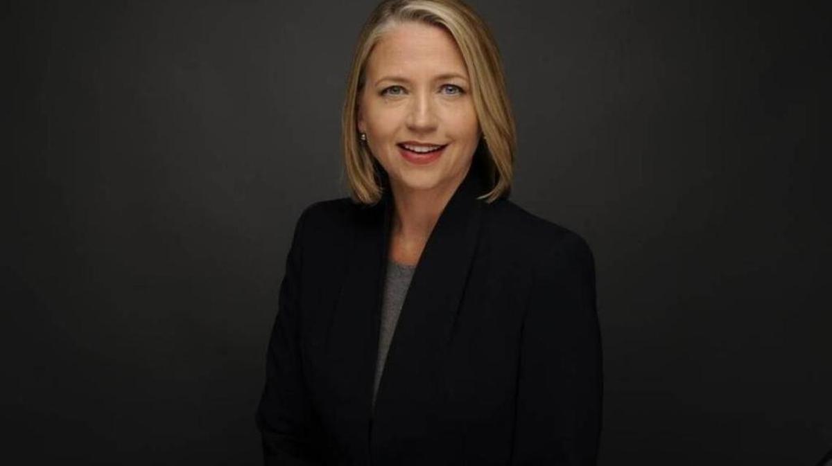 Mary Barzee Flores se ha postulado contra el representante federal Mario Díaz-Balart.