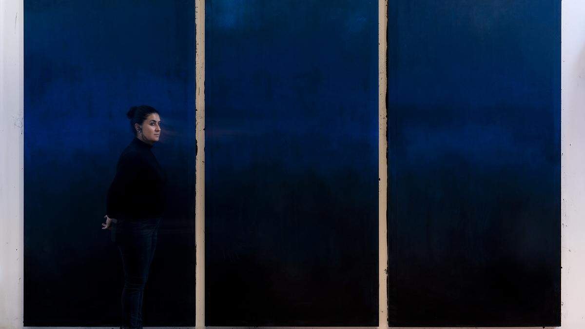 ‘LineScape Echoes’, 2024, de Nathalie Alfonso. Catorce paneles de yeso, marcos traseros de madera, carbón, grafito y pasteles. Cada panel 8 x 4 pies x 2 pulgadas. 