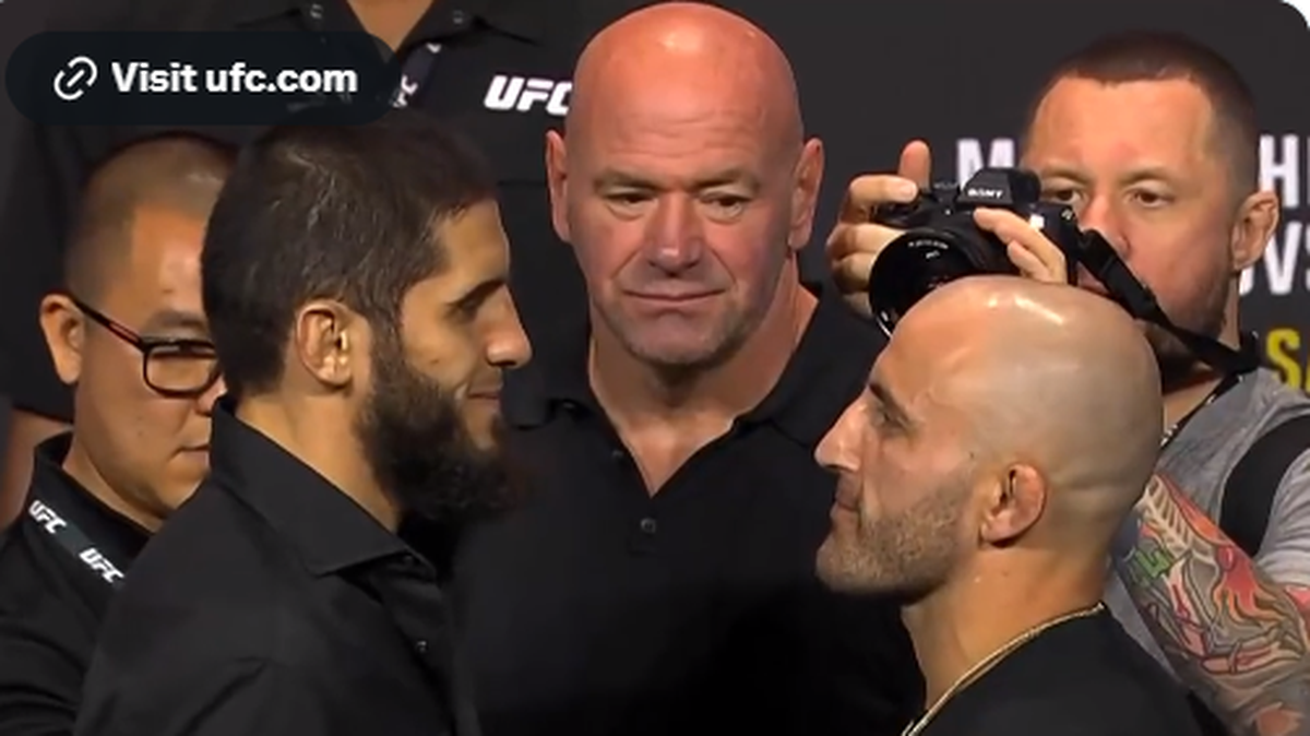 El combate estelar del evento UFC 294 este sábado verá el choque entre el campeón welter Islam Makhachev (izq.) y el rey pluma Alexander Volkanovski y es una de las peleas que se esperan con mucha ansiedad.