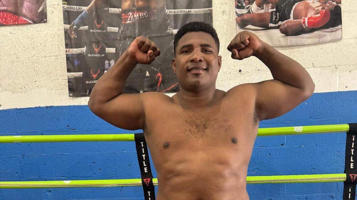 Se va en menos de un minuto: pesado cubano busca mantener su promesa en el Hard Rock