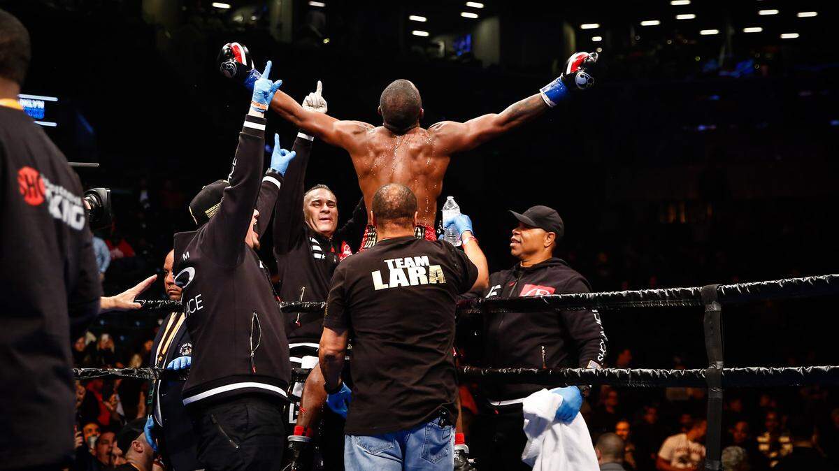 ERISLANDY LARA celebra lo que consideraba un triunfo que finalmente fue empate el 2 de marzo en Nueva York.