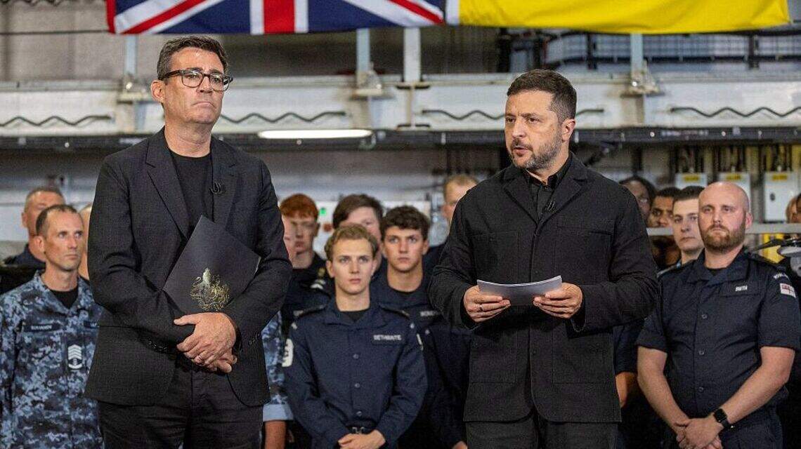 Reino Unido compartirá con Ucrania tecnología militar tras reunión Burnham-Zelenski