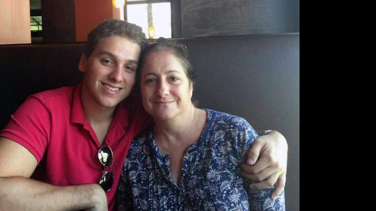 Austin Harrouff y su madre Mina. Facebook 