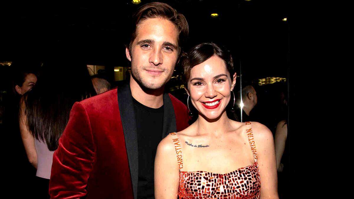 Camila Sodi y Diego Boneta.