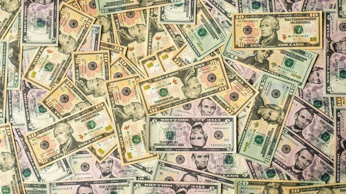 Un hombre no podía creer haber ganado el premio mayor de la Lotería de Maryland con un raspadito de $5, solo dos días después de haberse mudado al estado.