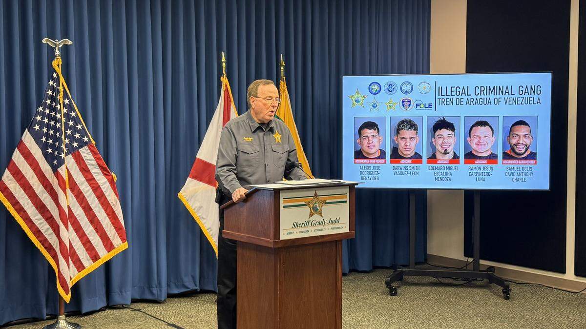 El jefe de la policía del Condado Polk, Florida, Grady Judd, habla sobre los detenidos.