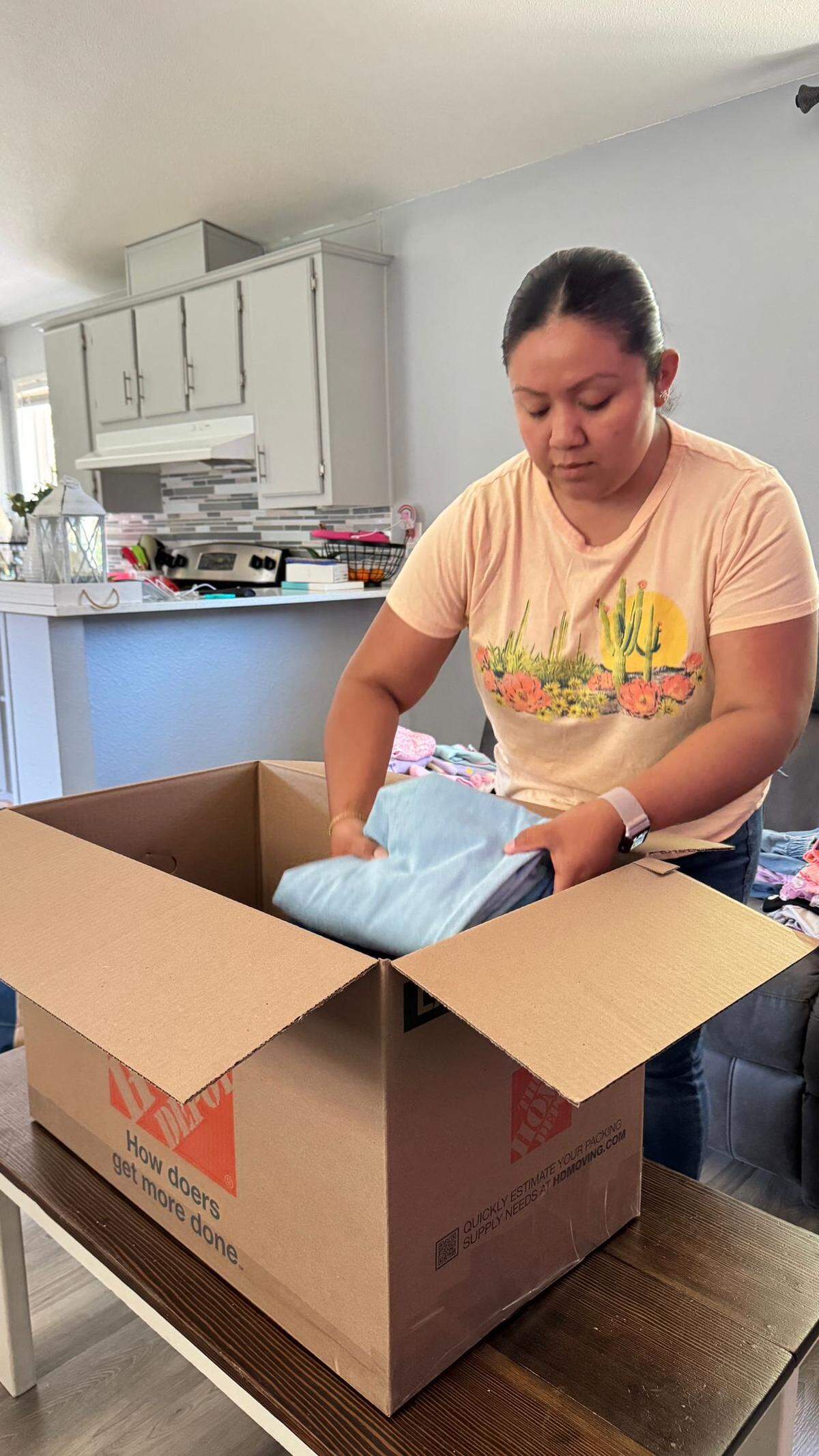 Juana Iris Estrada decided to return to her native Mexico after living many years in the United States.
