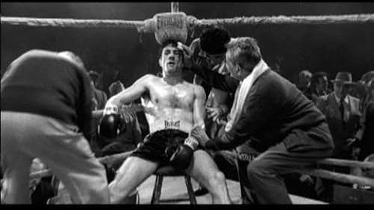 ‘Raging Bull’ (1980) de Martin Scorsese con las actuaciones de Robert De Niro y Joe Pesci. Filmado en blanco y negra, este filme es un clásico del cine independiente norteamericano.