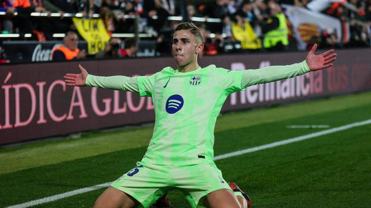 El jugador de Barcelona Fermín celebra un gol en el triunfo de su equipo 5-0 ante el Valencia, en el partido de cuartos de final de la Copa del Rey celebrado el jueves 6 de febrero de 2025 en Mestalla, España.