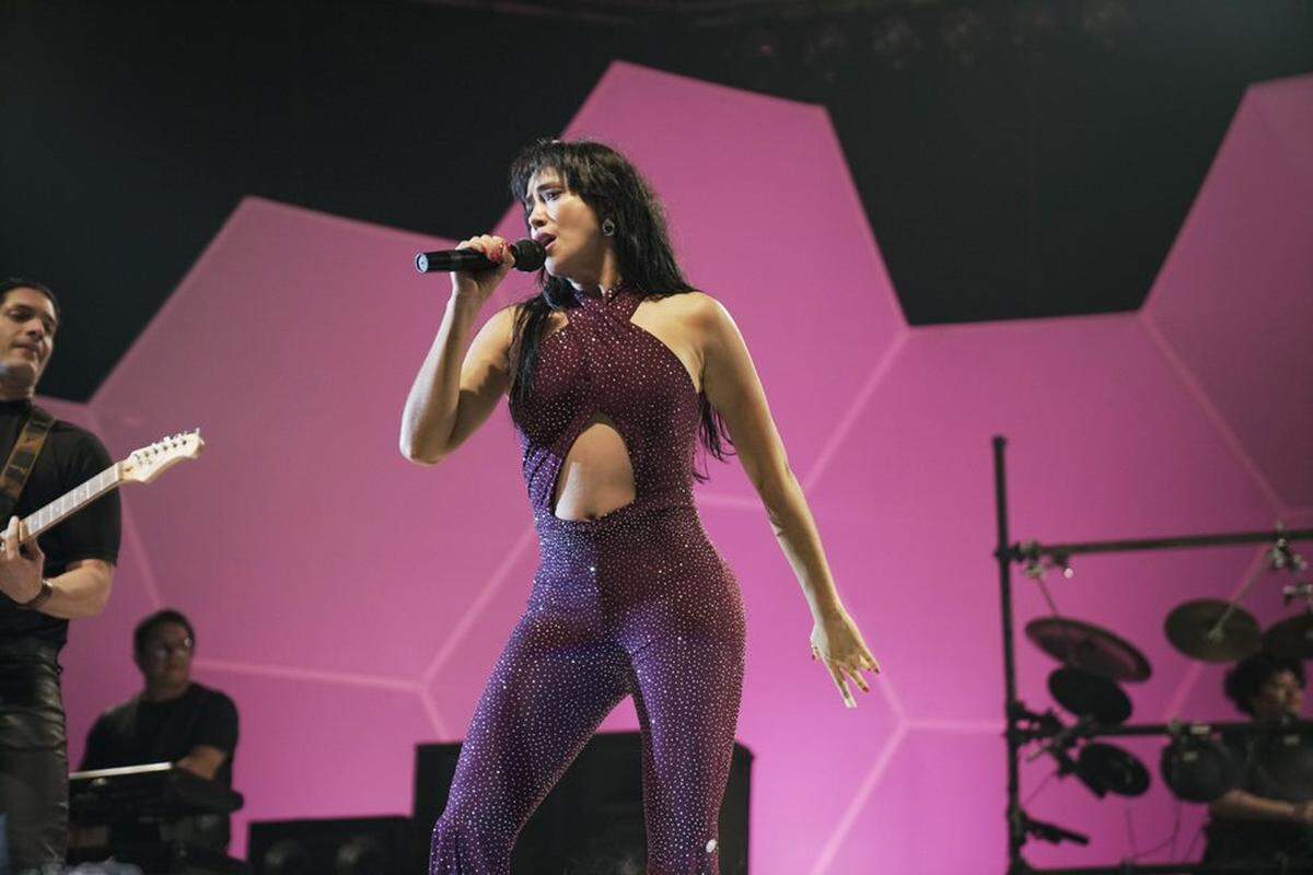 Maya Zapata interpreta a Selena Quintanilla en la serie ‘El secreto de Selena’.