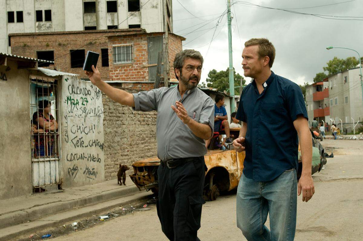 En Netflix la película argentina ‘Elefante blanco’ (2012), un drama que retrata la realidad de dos curas.