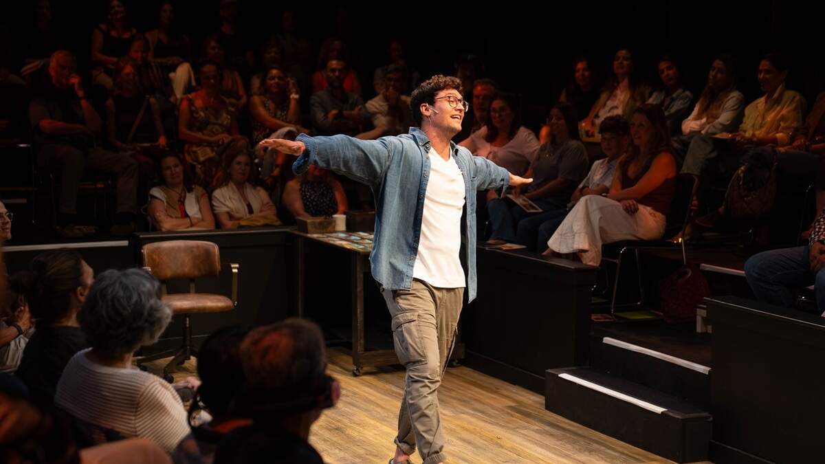 Christian McGaffney protagoniza el estreno mundial del monólogo “Todo lo que no dije” (’Everything I Didn’t Say’), de Miami New Drama, que se presenta en el Colony Theatre hasta el domingo 2 de agosto.