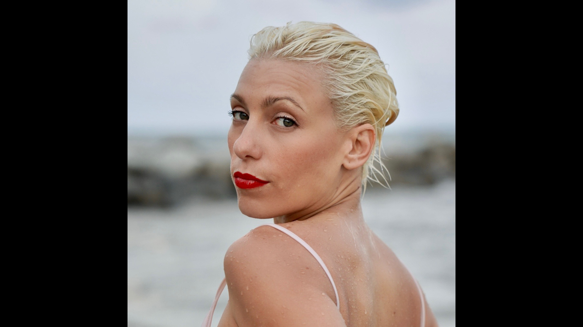 La cantante, pianista y compositora Gretell Barreiro, se presentará el viernes 27 de enero con el espectáculo “Marina” en el On Stage Black Box del Miami-Dade County Auditorium. 