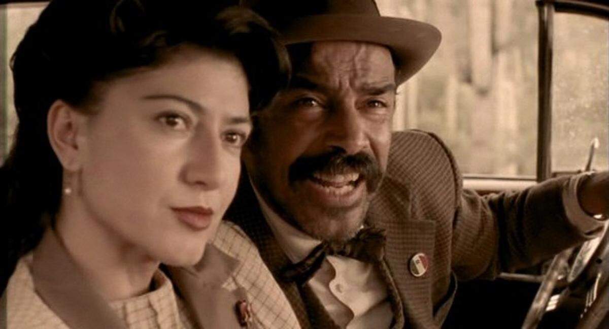 En Netflix la película satírica 'La ley de Herodes' (1999) de Luis Estrada con Damián Alcázar, Pedro Armendáriz Jr. y Delia Casanova. 