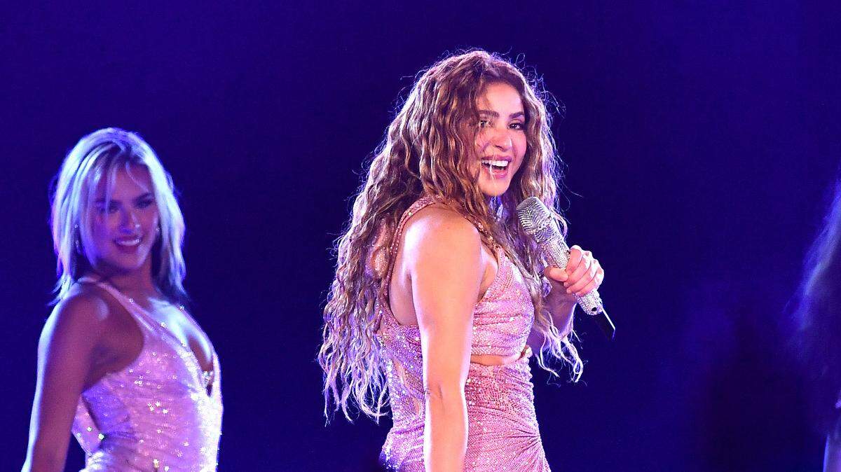 Shakira se presenta durante la noche final de su gira mundial Las Mujeres Ya No Lloran en el Oracle Park el 30 de junio de 2025 en San Francisco, California.