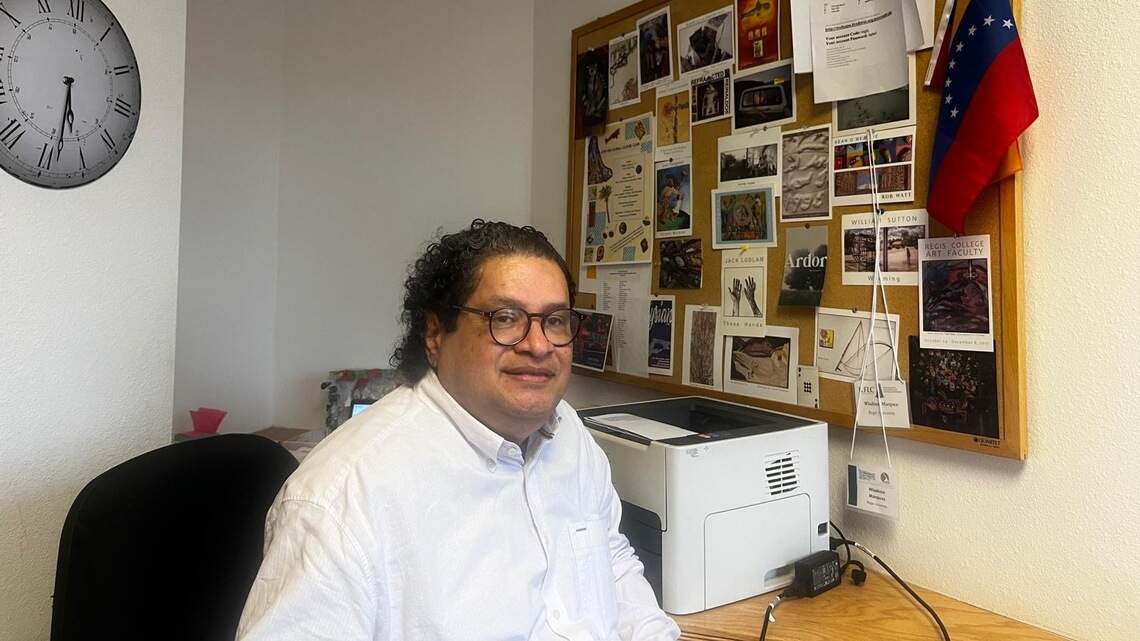 Juan Carlos Chirinos, de Venezuela y la palabra subversiva a la Feria del Libro de Miami