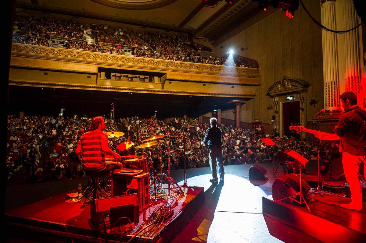 Luis Pescetti en un concierto que tuvo lugar en el Teatro Metropolitan de la Ciudad de México.