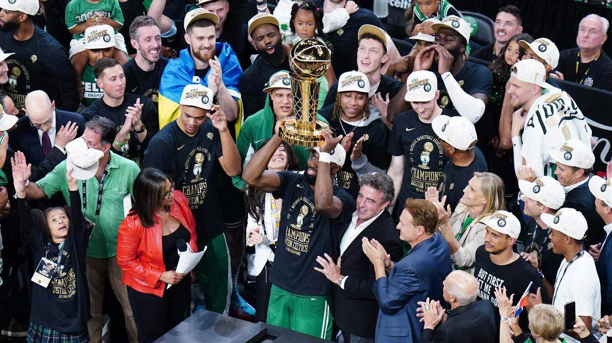 Los Celtics vencieron por un rotundo 106-88 a los Mavericks de Dallas y se proclamaron campeones de la NBA, el lunes 17 de junio de 2024 en Boston.