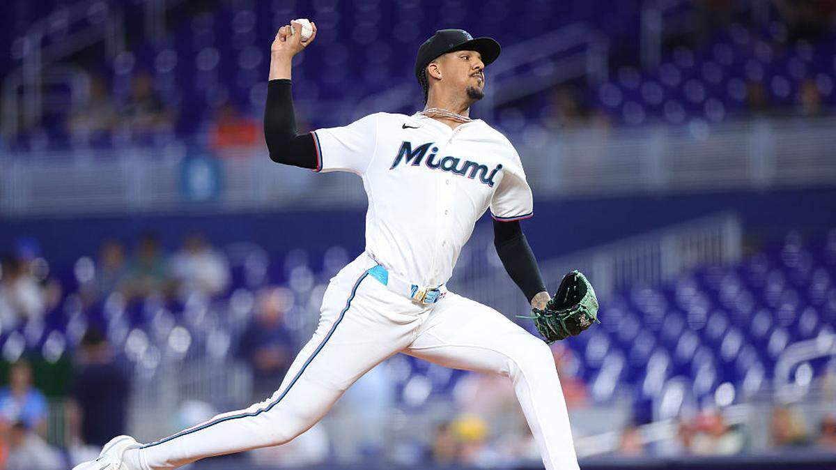 El abridor de los Marlins Eury Pérez trabajó cinco entradas, permitió cinco carreras, cuatro imparables y otorgó cinco boletos a los Orioles de Baltimore, en una salida marcada más por la inconsistencia que por la explosividad de su repertorio. 