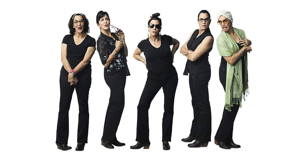 En&nbsp;Actors Playhouse “¡Fuácata!&nbsp;o Una guía latina para sobrevivir al universo”, protagonizada por la tres veces ganadora del premio Carbonell, la actriz cubanoamericana Elena María García.