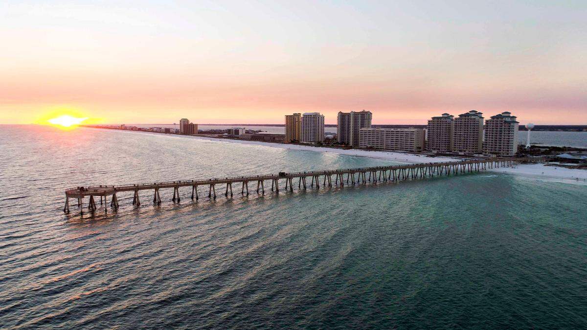 Navarre Beach, a 26 millas de Pensacola, es una de las playas más asequibles de Estados Unidos, según la lista del portal de bienes raíces Realtor.com, que señala donde los compradores pueden obtener más por su dinero al comprar cerca del mar.