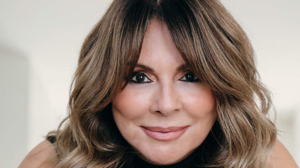 Mariam Delgado entrega reconocimientos a periodistas de Univision