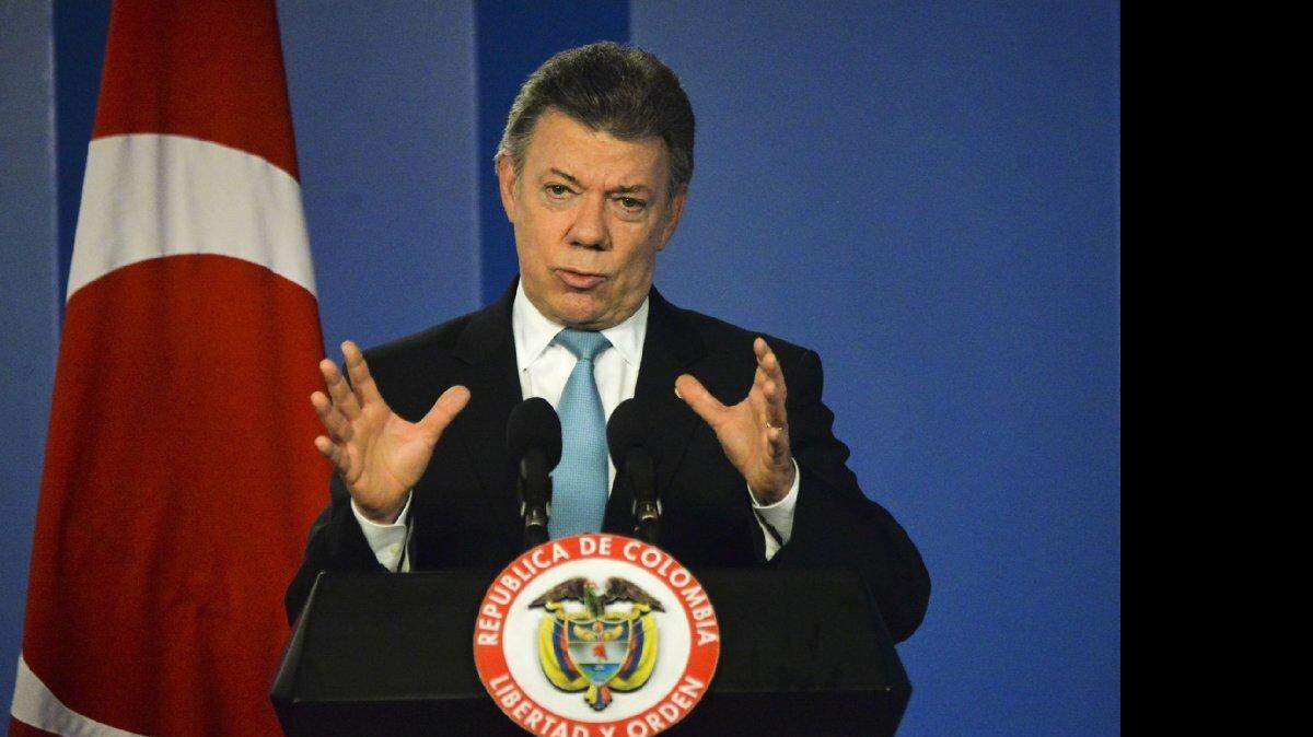 El presidente de Colombia Juan Manuel Santos en una conferencia de prensa en Bogotá, Colombia, el 10 de febrero de 2015.