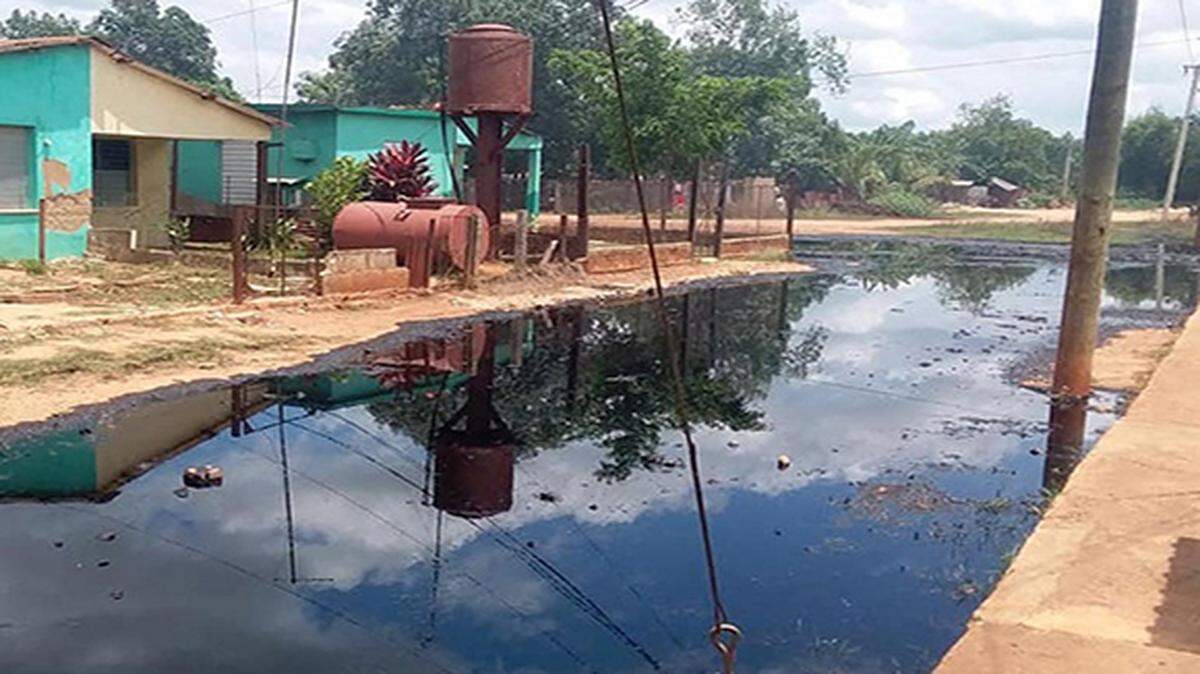Cuba reportó un derrame accidental de 28,000 litros de petróleo crudo en las inmediaciones de Limonar, provincia de Matanzas. 