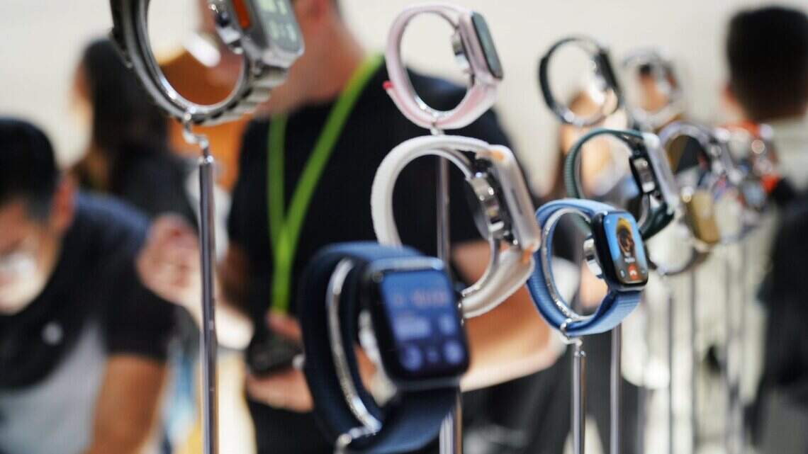 Apple suspende venta de algunos de sus relojes en EEUU. ¿Cómo te afecta la decisión?