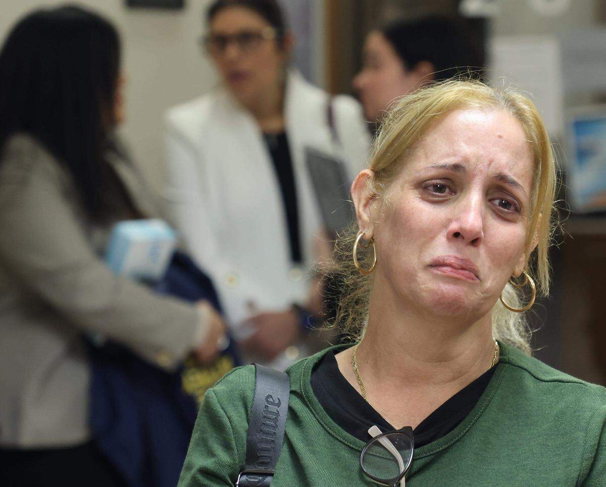 Fuera de la sala del tribunal, Aymara LaGuardia, viuda de Franklyn Piñeyro, declaró que se hizo justicia para su esposo tras la sentencia de Osmel Lugo Gutiérrez el miércoles 14 de enero de 2026 en Miami, Florida. Lugo Gutiérrez fue declarado culpable de homicidio involuntario y sentenciado a 20 años de prisión por el crimen dentro de un supermercado Publix en Coral Gables en 2022.