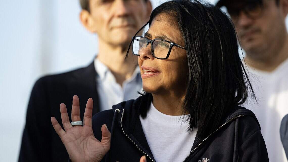 Delcy Rodríguez hace cambios en su gabinete mientras Venezuela asume búsqueda de cuerpos