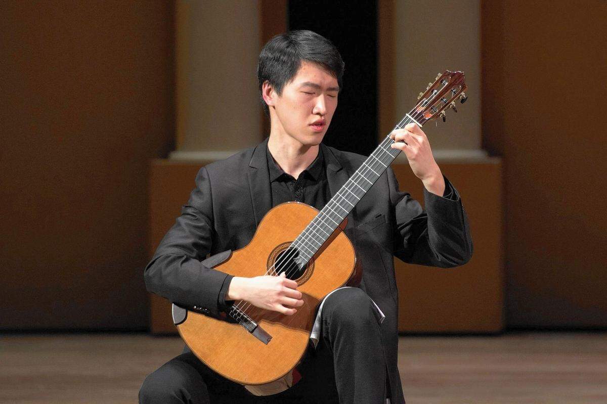 La Miami Classical Guitar Society tendrá como invitado al virtuoso guitarrista Tengyue Zhang