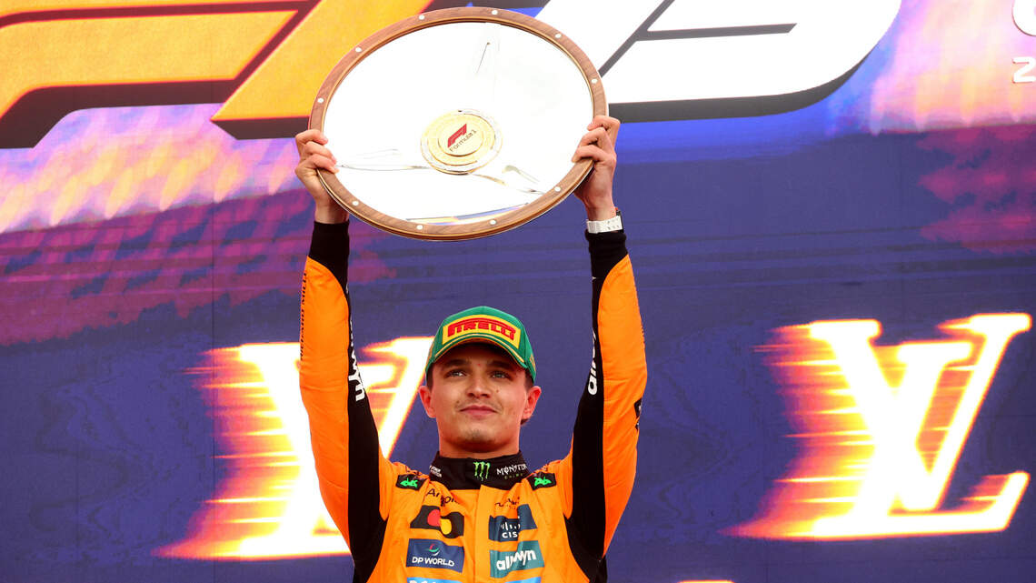 Lando Norris supera al vigente campeón y se impone en un Gran Premio de Australia marcado por la lluvia