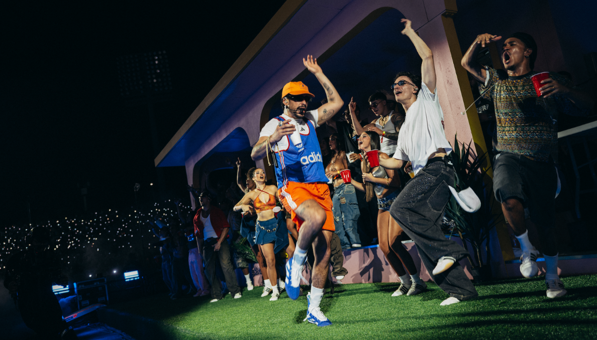 Los Sobrinos y Los Pleneros de la Cresta acompañaron a Bad Bunny en escena, llenando el estadio con los sonidos de Puerto Rico y dándole vida a cada set con sus instrumentos.