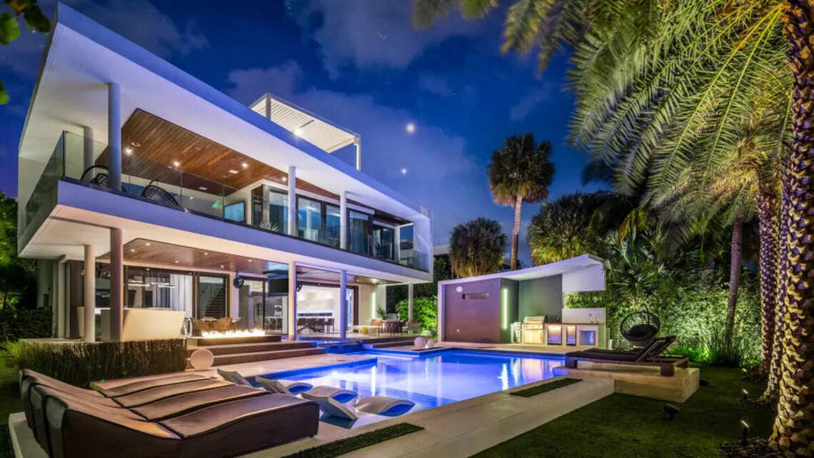 Mansión de ex jugador del Miami Heat destaca entre millonarias operaciones inmobiliarias de Miami-Dade