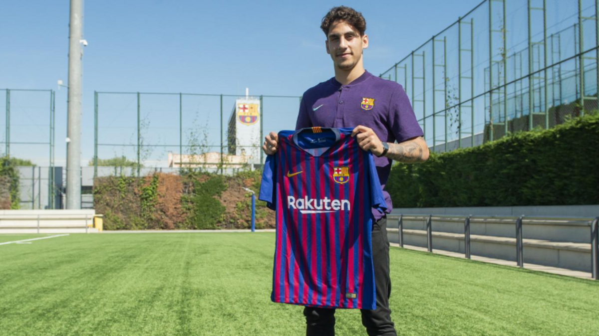 El Barcelona anunció este jueves la contratación para las próximas tres temporadas del centrocampista holandés Ludovit Reis, de 18 años y procedente del Groningen, por el que abonó 3,25 millones de euros.