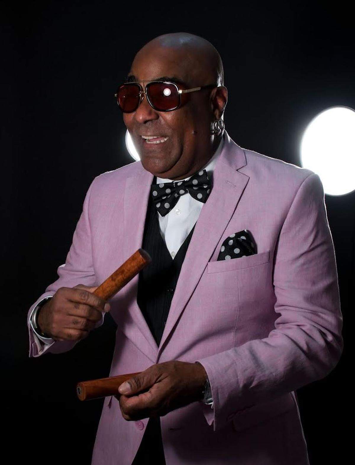 “En la música todo se escribe, nada se queda en el aire”, ni siquiera la clave, dice el cantante cubano Luis Bofill. 