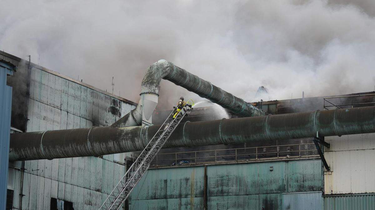 En febrero de 2023, un incendio en un incinerador de basura municipal en el condado de Miami-Dade, Florida, duró casi tres semanas y liberó humo y contaminación a la comunidad circundante.