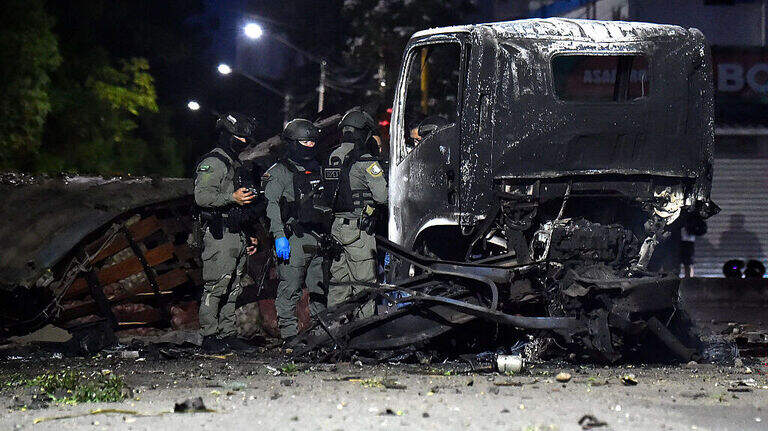 Colombia ofrece hasta 270,000 dólares por información tras atentado que dejó 11 heridos