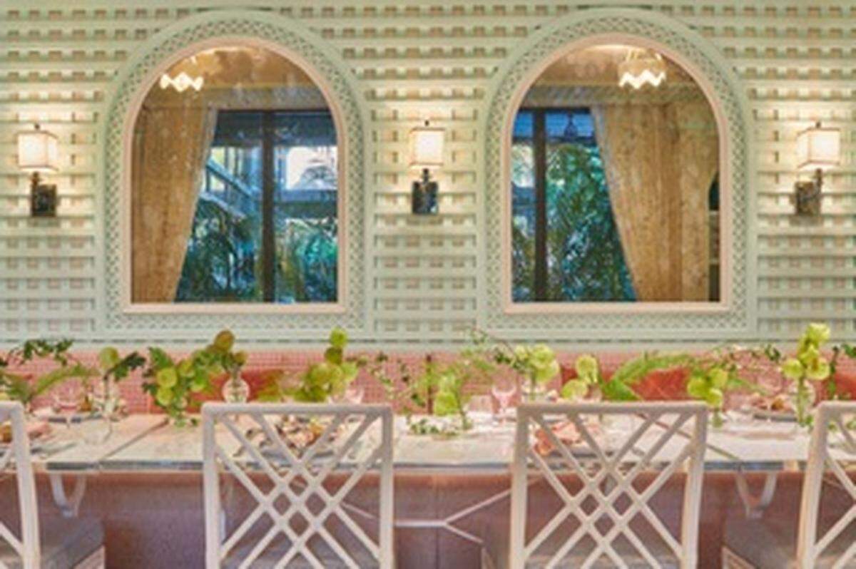 Situado en el corazón del Design District de Miami, Swan ofrece un ambiente sofisticado y divertido con su menú innovador.