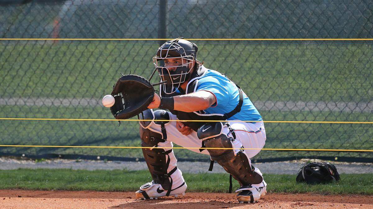 El receptor de los Marlins Jorge Alfaro en el entrenamiento de primavera el 18 de febrero de 2019 en Jupiter, Florida.