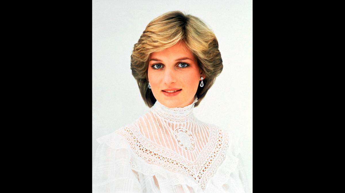 Prometida de Carlos de Inglaterra: Londres, año 1981. Retrato de Lady Diana Spencer.