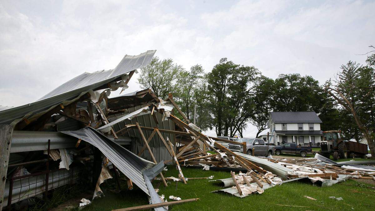 El granero de Rick Brenneman quedó arrasado después de que un tornado azotara su propiedad cerca de 540th Street SW y Angle Road SW el viernes 24 de mayo de 2024 cerca de Frytown, Iowa.