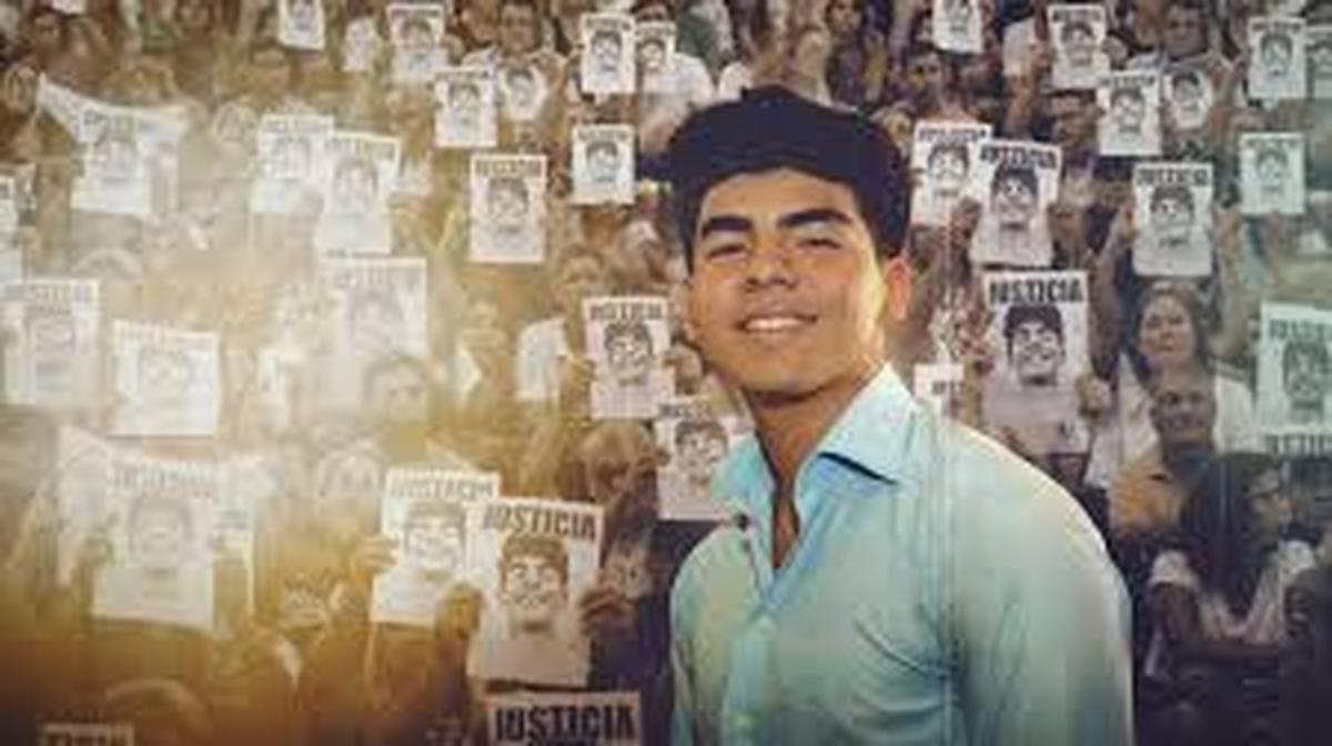 En Netflix el documental ‘50 segundos: el caso Fernando Báez Sosa’, este trabajo relata las circunstancias que rodearon el asesinato de Fernando Báez Sosa en la ciudad de Villa Gesell.