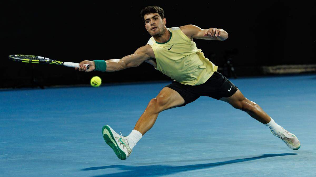 Carlos Alcaraz cayó 6-1, 6-3, 6-7 (2), 6-4 ante Alexander Zverev en los cuartos de final en el Abierto de Australia, en el partido celebrado el 24 de enero de 2024 en Melbourne.